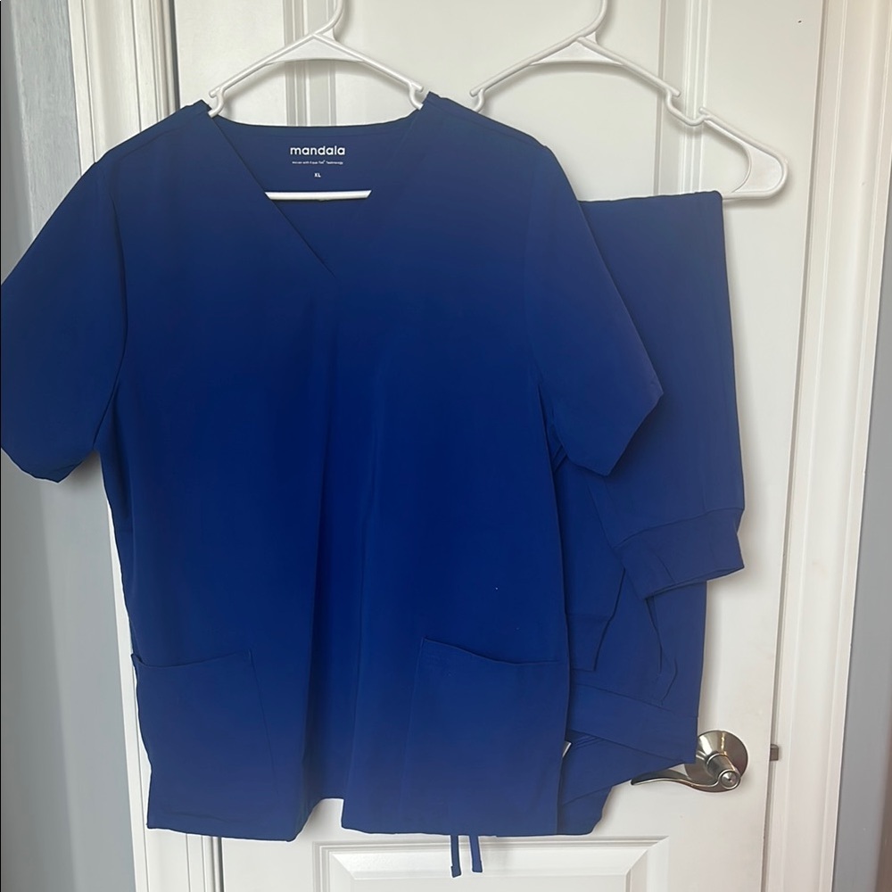 Mandala Blue Scrub Set